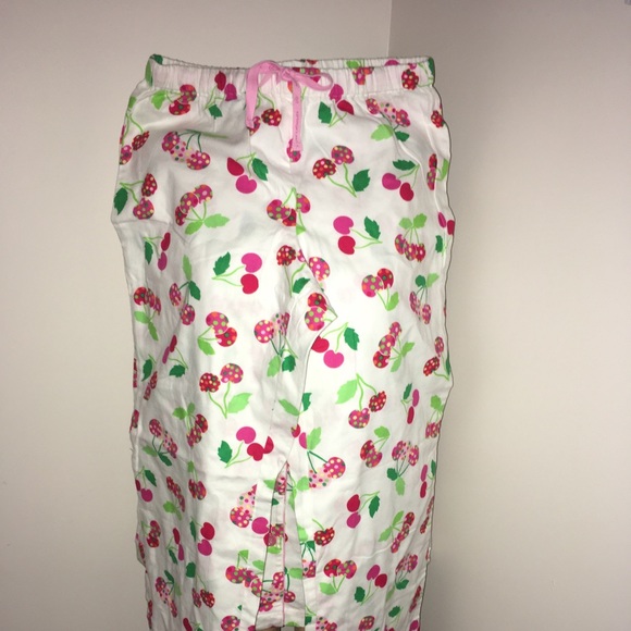 Victoria’s Secret Cherry 2pc Pajama Set Size Small - Picture 2 of 10